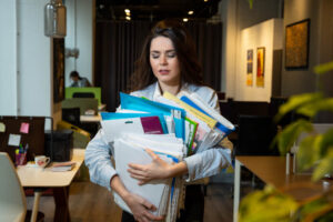 Organización, reciclaje y eliminación de residuos acumulados I Limpieza de oficinas